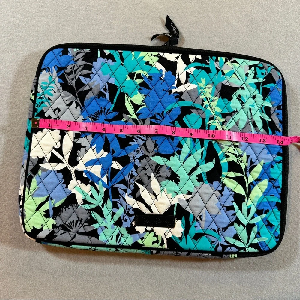 Vera Bradley Retired Camofloral Laptop Sleeve Case Quilted‎ Zip Padded